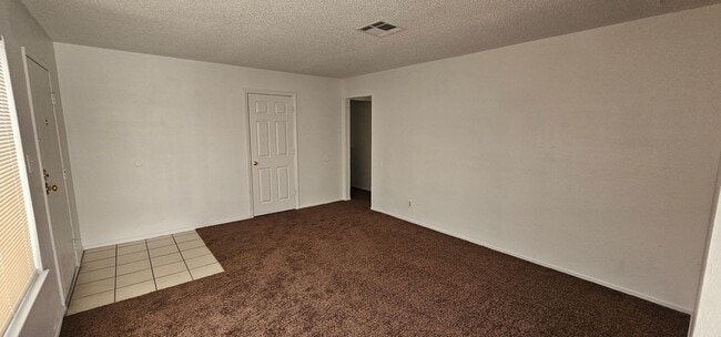 Foto del edificio - 3 Bedroom Single Story Townhome