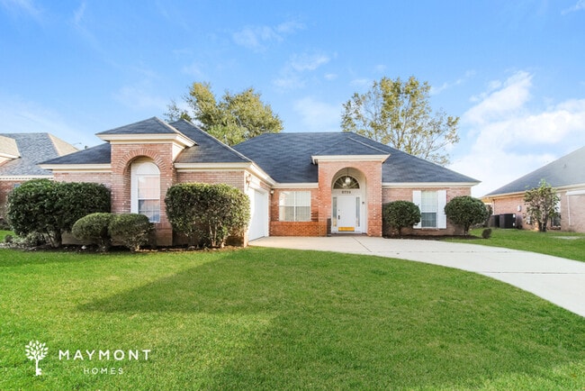 Building Photo - 2728 Fair Oaks Dr