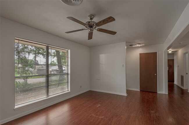 Building Photo - 2328 Ave N 1/2