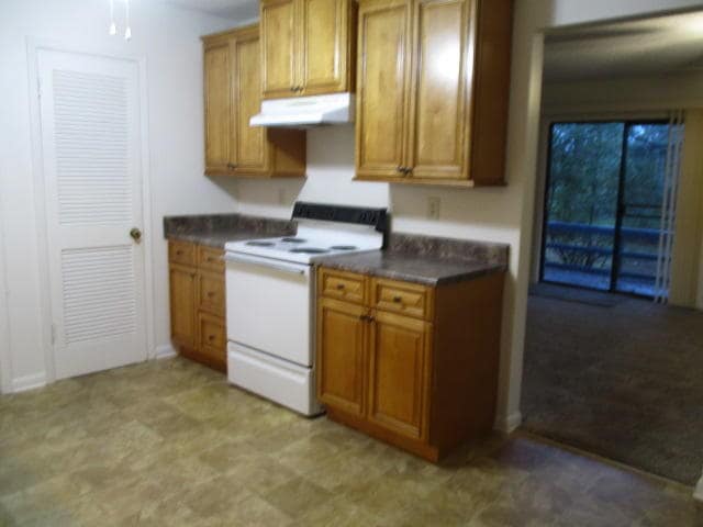 Building Photo - 313 Somerset Dr