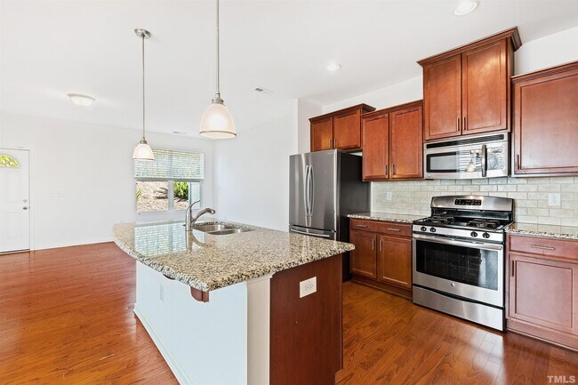 Foto del edificio - 121 Durants Neck Ln