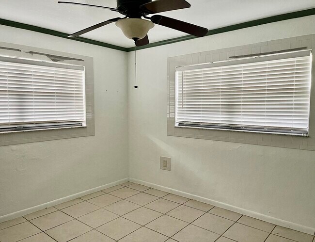Building Photo - 1152 Binney Dr