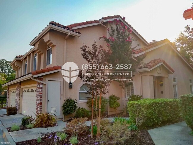 Foto del edificio - 473 S Clovercrest Ln
