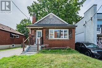 Building Photo - 2935 St Clair Ave E