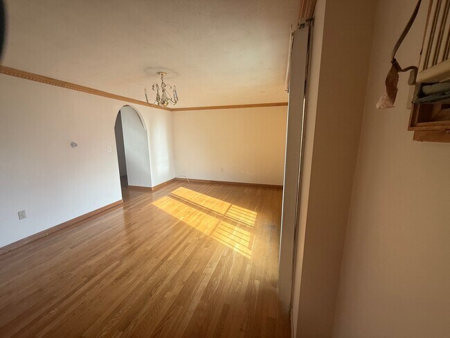 Foto del edificio - 1030 Bennington St