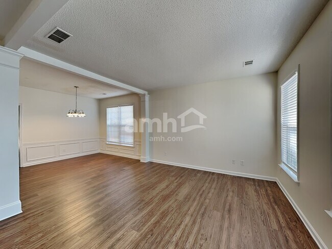 Foto del edificio - 4156 Glenaire Way NW