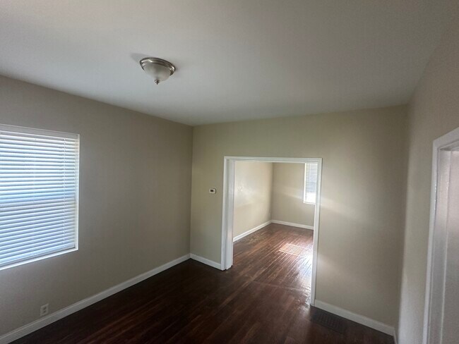 Foto del edificio - 4106 Carter Ave