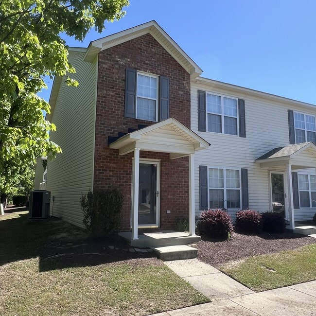 Photo - 4235 Dudleys Grant Dr (Winterville, NC) Townhome
