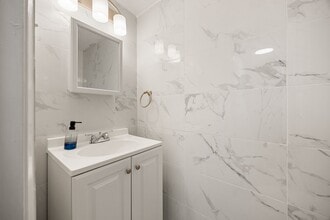 Building Photo - 7092 Greenway Chase St