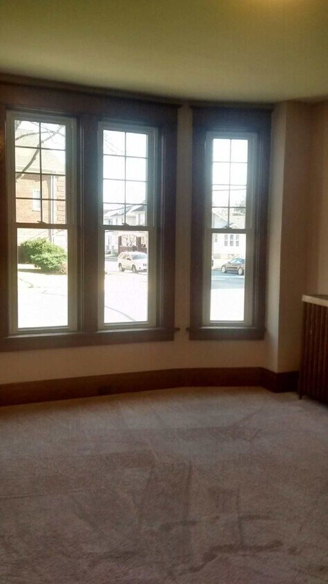 Primary Photo - 3 br, 1 bath House - 215 E. EMAUS ST