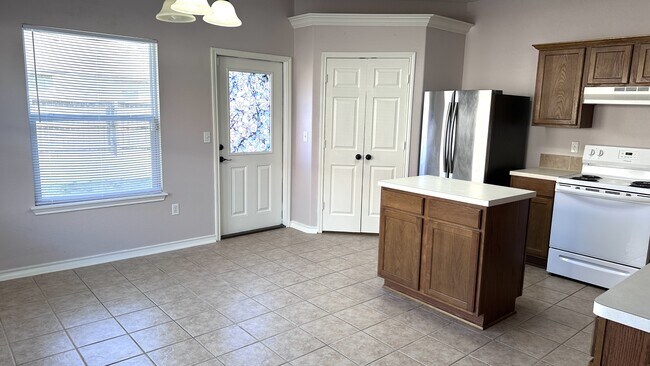 Building Photo - 6522 Malachite Dr