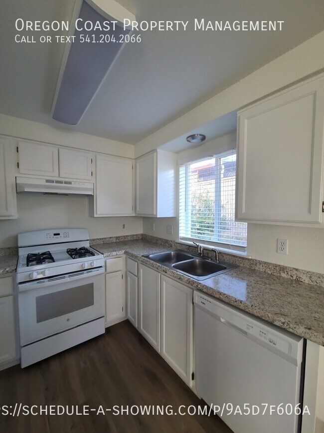 Foto del edificio - 1135 SE Oar Ave