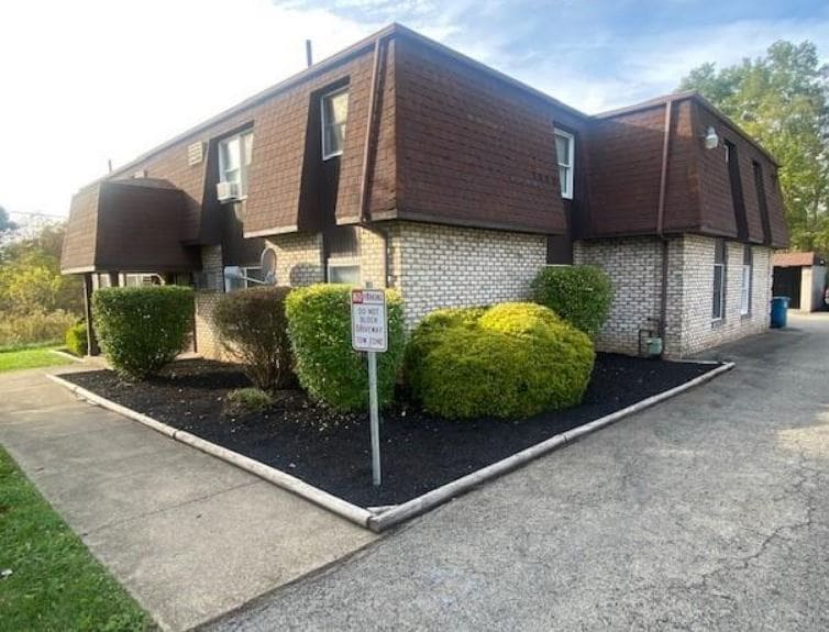 Primary Photo - 230 Prestwick Dr