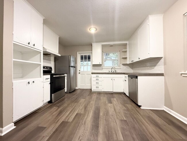 Building Photo - 5202 Nelbrook Dr