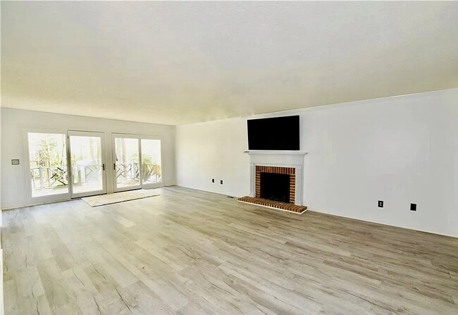 Building Photo - 510 Squire Cir