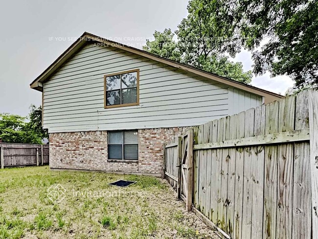 Foto del edificio - 4105 Devon Ct
