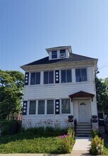 Building Photo - 15 Overhill Pl
