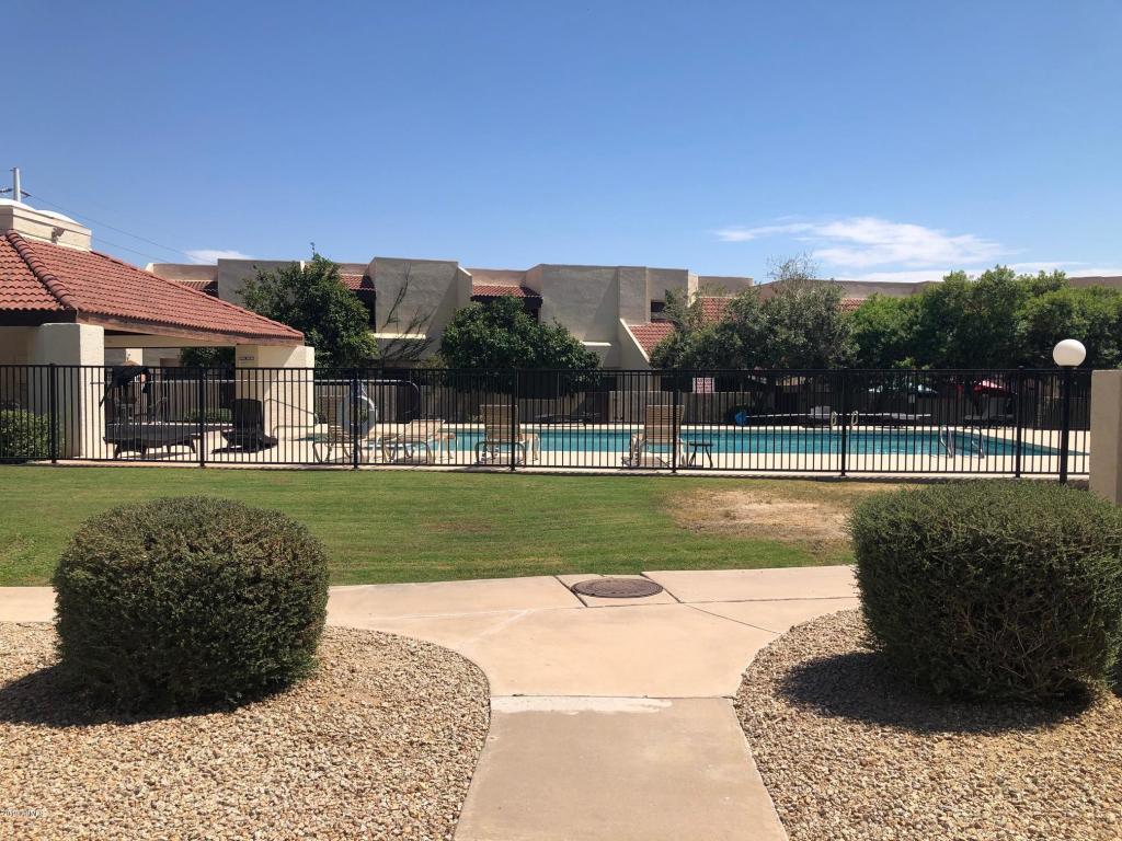 Primary Photo - 409 E Ironwood Dr