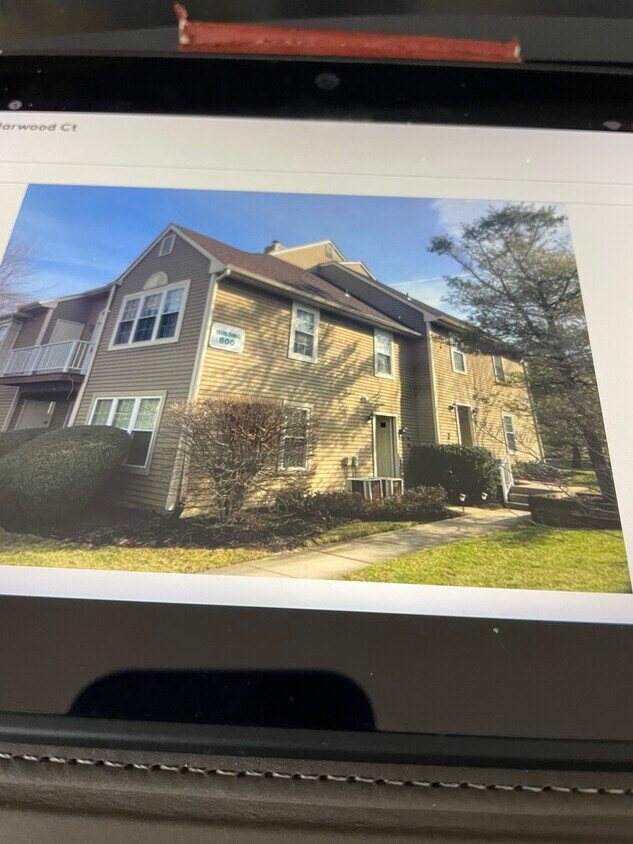 Building Photo - 1801A Denham Ct