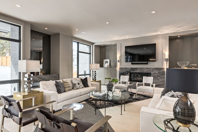 Photo du bâtiment - 4212 Britannia Dr SW