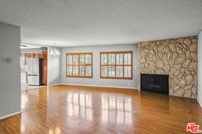 Building Photo - 1122 Peck Dr