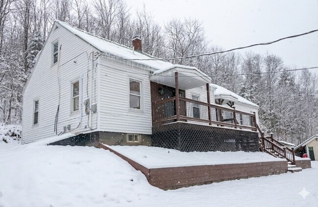 Building Photo - 3br/2bath Custom Remodeled Home Near Okemo