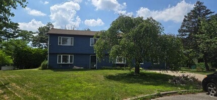Building Photo - 4 Xenia Ct