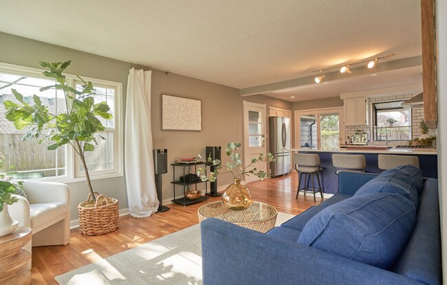 Foto del edificio - Charming Bungalow Downtown Vancouver With ...