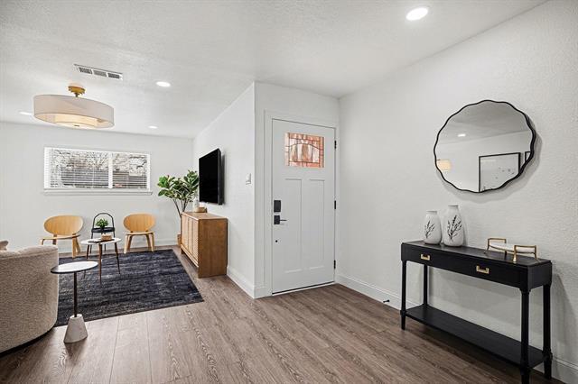 Foto del edificio - 718 E Pecan St