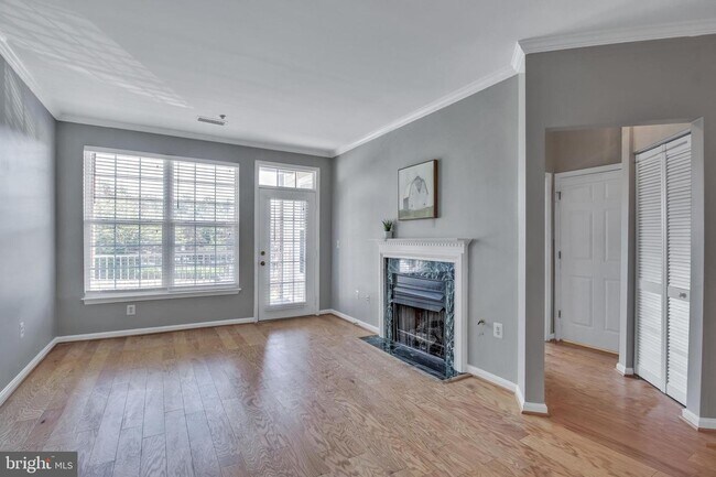 Front living space with gas fireplace - 2720 Bellforest Ct