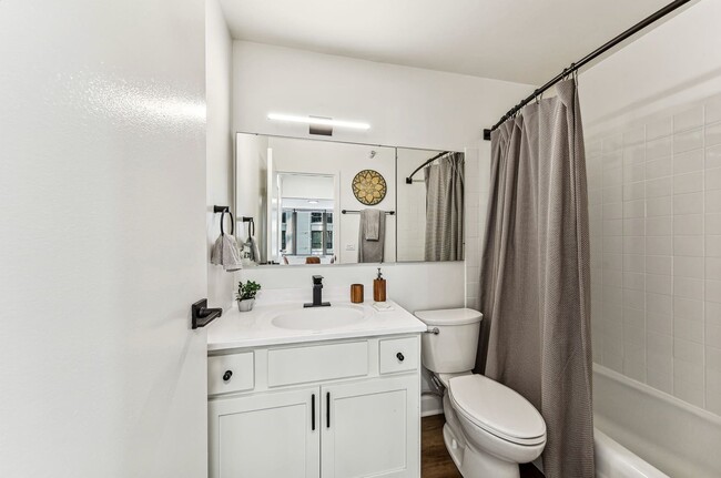 Foto del edificio - 324 E Ontario St