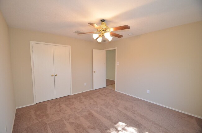 Foto del edificio - Offered By Precision Realty & Management