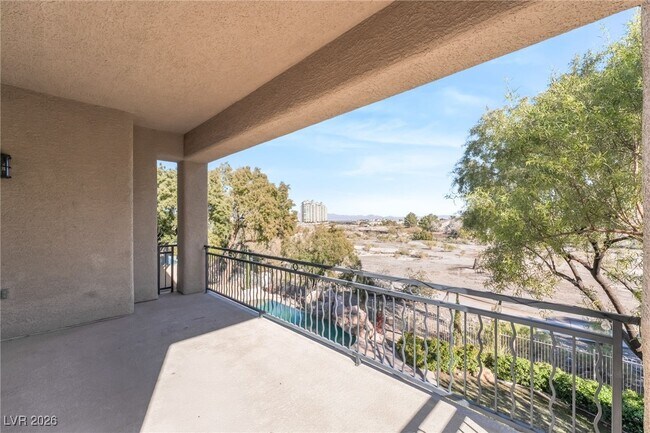 Building Photo - 904 Pont Chartrain Dr