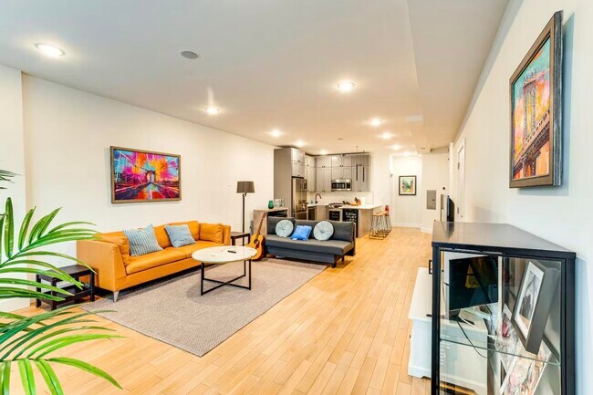 Foto del edificio - 131 Hopkins Ave