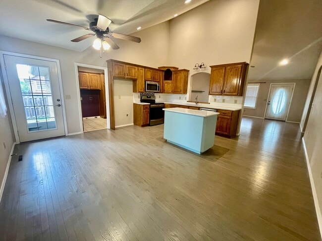 Foto del edificio - 1233 E Ogorman Ct