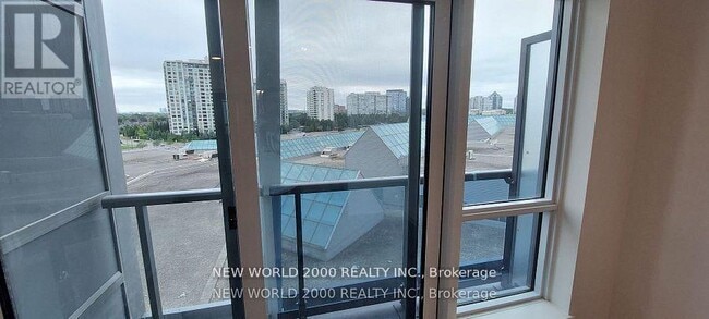 Building Photo - 50 Upper Mall Wy