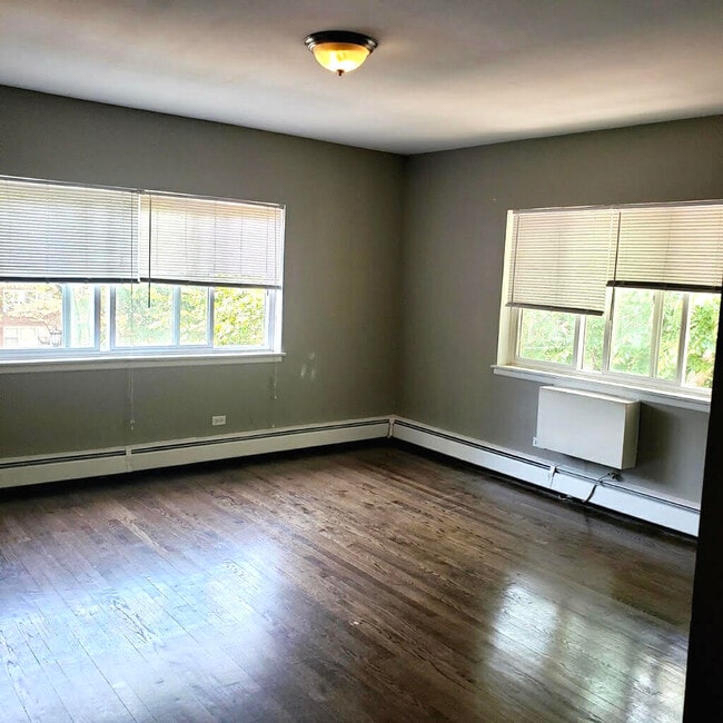 Foto del edificio - 609 Oakton St