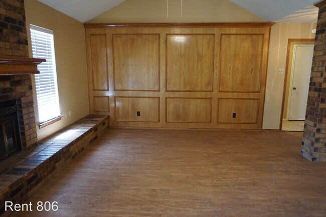 Building Photo - 3 br, 2 bath House - 1104 Homestead Dr