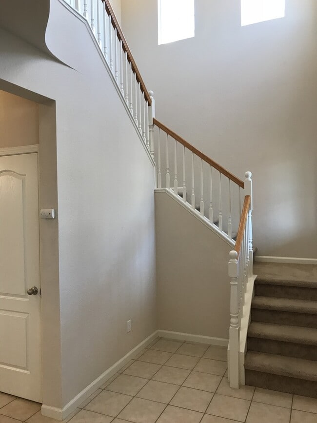 Building Photo - Two story in desirable north Turlock!