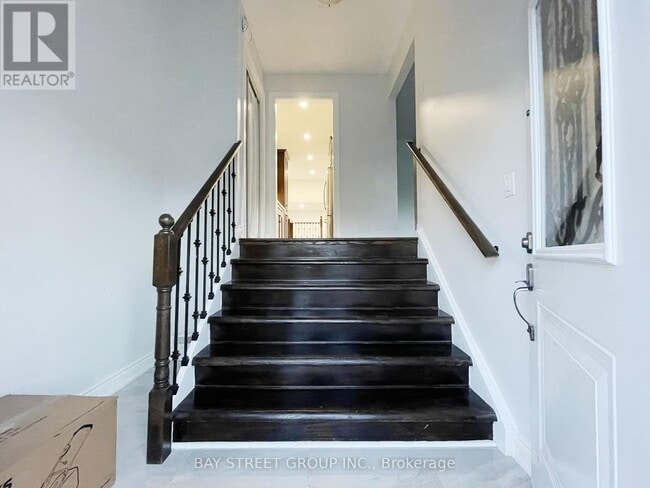 Photo du bâtiment - 2615 Windjammer Rd