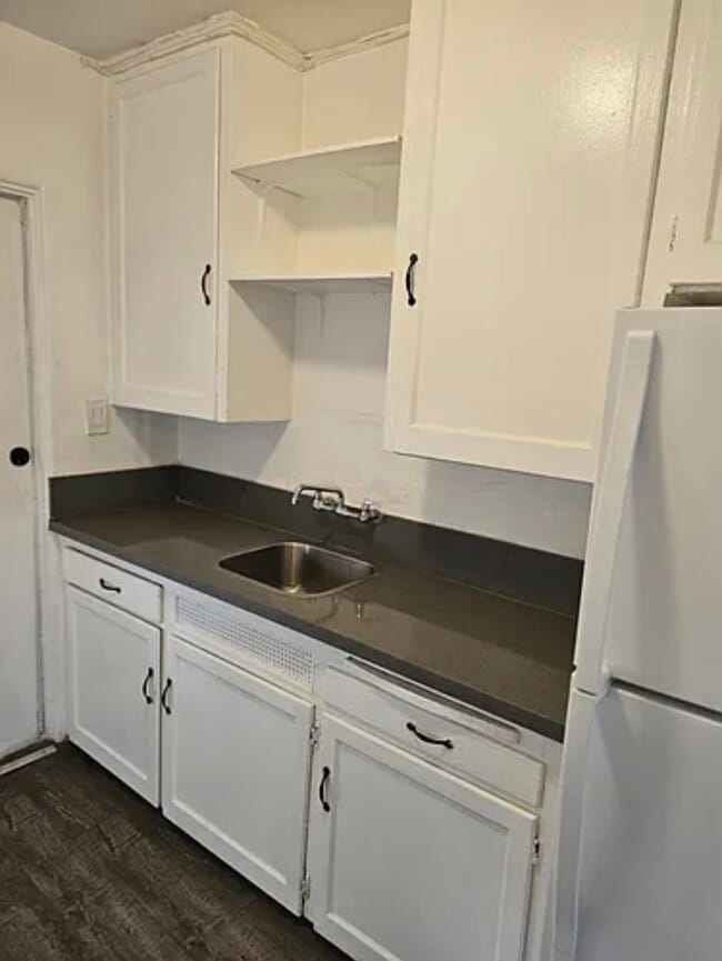 Building Photo - Sage House Apartments