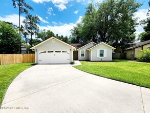 Building Photo - 3910 Karissa Ann Pl E