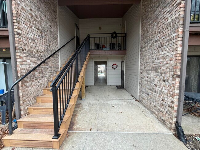 Foto del edificio - 1887 Waterfront Dr N