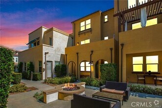 Building Photo - 9 Higo St