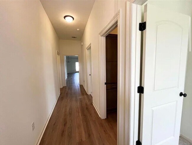 Foto del edificio - 20507 Stone House Rd