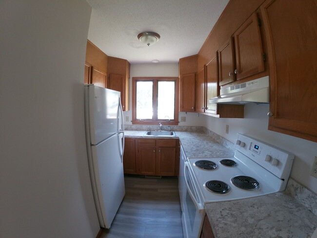 Kitchen - Meadowgate Condominiums