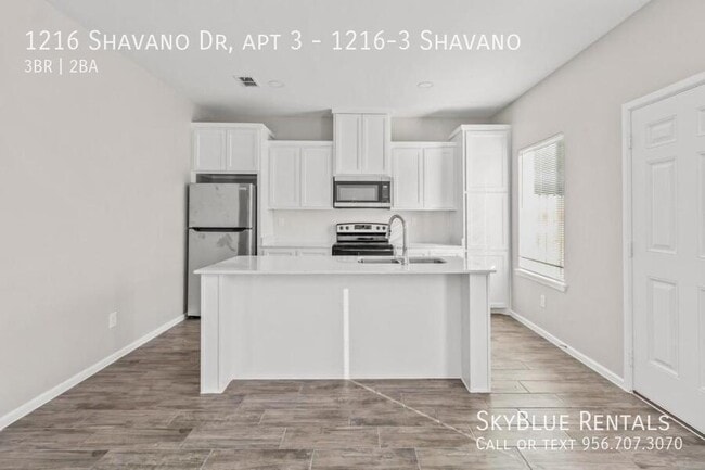 Building Photo - 1216 Shavano Dr