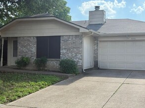 Building Photo - 5310 Pampas Ct
