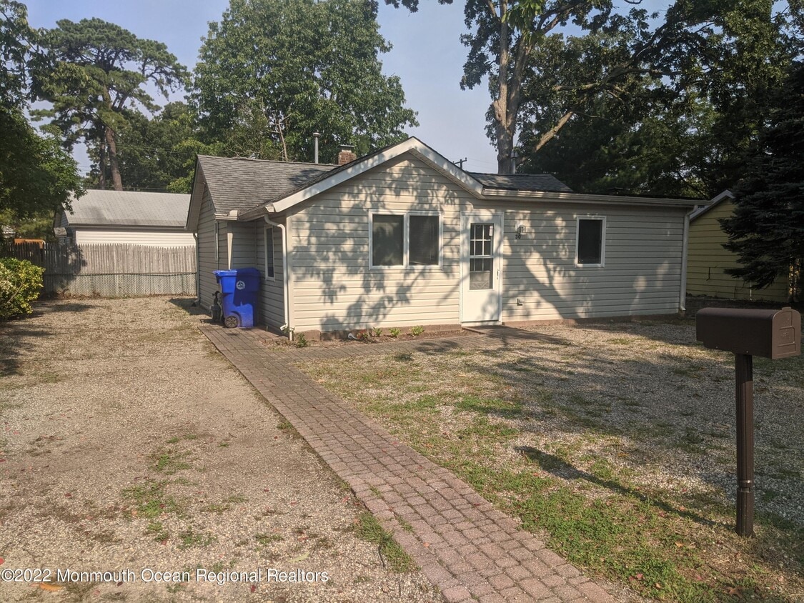 30 Homestead Dr, Brick Township, NJ 08723 House for Rent in Brick