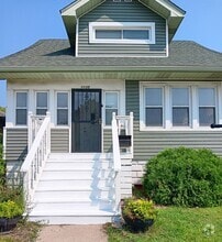 Building Photo - 1135 Lyons St